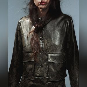 Zara CROP ANIMAL PRINT JACKET